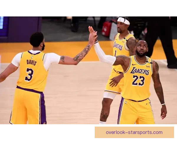 湖人交易传闻再起詹姆斯复出助球队冲击季后赛席位关键战前景分析