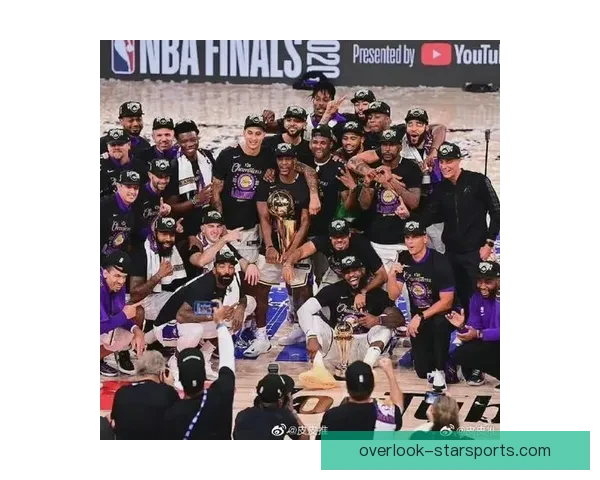 湖人队新赛季阵容曝光 詹姆斯和戴维斯领衔豪华阵容挑战总冠军